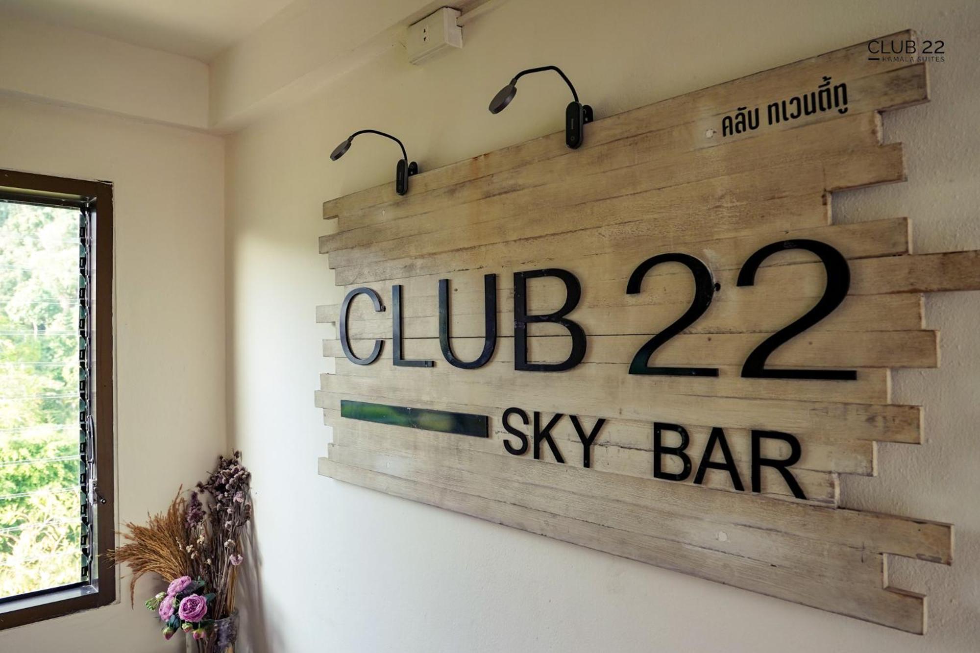 Club22 Kamala Suites, Pantai Kamala Bagian luar foto
